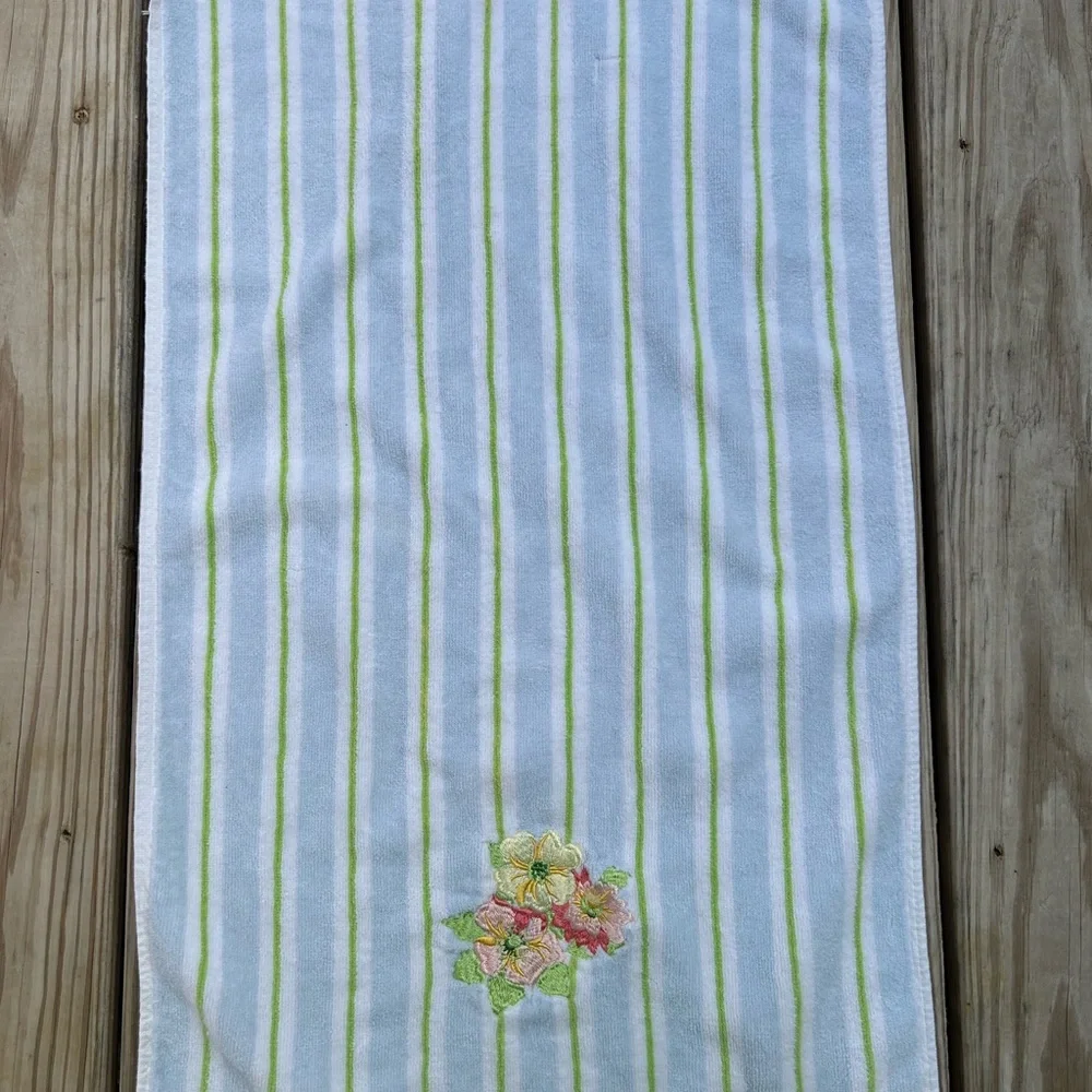Longaberger this towel